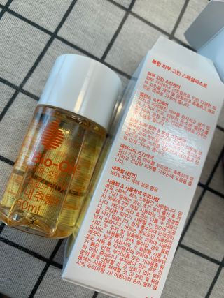 바이오오일 [바이오-오일] 스킨케어 오일 내추럴 60ml — 5점을 준 리뷰어가 2021년 11월 올린 사용 사진