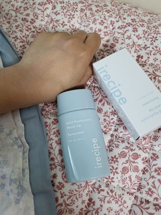 아이레시피 마일드 히알루로닉 모이스트 업 선스크린 SPF50+ PA++++ — 5점을 준 리뷰어가 2023년 6월 올린 사용 사진