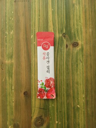 함초록 Rg+ 석류콜라겐젤리 — 3.5점을 준 리뷰어가 2021년 4월 올린 사용 사진