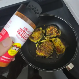 [서울시스터즈] 김치시즈닝 국내 최초 뿌려먹는 김치파우더 100g 1개+ 신제품 김치스낵 90g 2개 — 5점을 준 리뷰어가 2021년 8월 올린 사용 사진