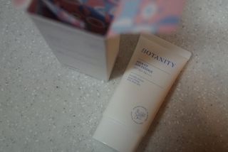 보타니티 촉촉수분자차 아쿠아핏 선 에센스 50ml + 보송톤업자차 징크 선 로션 50ml SPF50+ PA++++ (4/25) — 5점을 준 리뷰어가 2022년 4월 올린 사용 사진