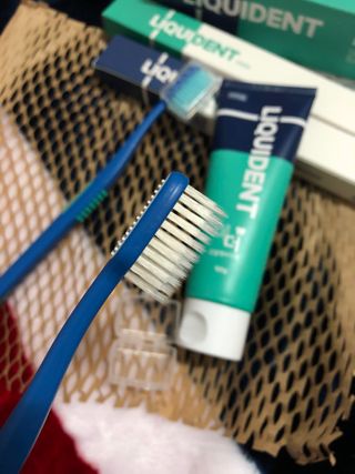 리퀴덴트 오랄케어 온가족용 리퀴덴트 더더 오랄케어 무불소 치약 + 임상시험완료 이중 미세 엠보싱 칫솔 올데이세트 — 4.5점을 준 리뷰어가 2020년 12월 올린 사용 사진