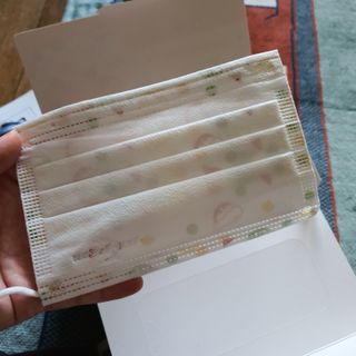 [숨그림] 덴탈마스크 짱구 우리아이 그리고 내가 쓰는 믿을수있는 케릭터 마스크 — 5점을 준 리뷰어가 2021년 10월 올린 사용 사진