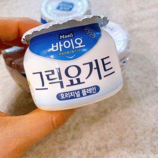 매일바이오 그릭요거트 오리지널 플레인 4개, 로스터리 커피믹스 4개 — 5점을 준 리뷰어가 2021년 12월 올린 사용 사진