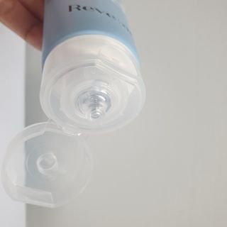 나우 [리브엠]피부 속부터 겹겹이, 촘촘하게! 워터핏8중 수분착붙 크림 — 5점을 준 리뷰어가 2025년 5월 올린 사용 사진