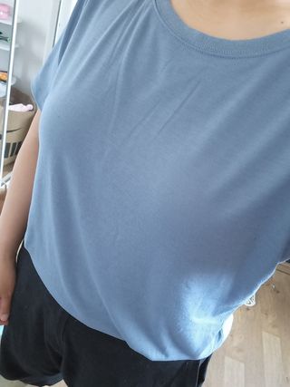 아르보노브라 아르보노 10color 데일리 반팔 노브라티 — 3점을 준 리뷰어가 2022년 5월 올린 사용 사진