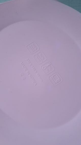 유비맘 캐릭터 실리콘 흡착 식판_색상 랜덤발송 — 5점을 준 리뷰어가 2021년 1월 올린 사용 사진