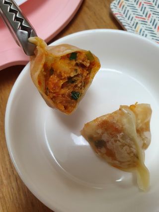 삼양냉동 [삼양] 얇은피불닭왕교자+얇은피까르보불닭왕교자 총4팩 — 5점을 준 리뷰어가 2021년 2월 올린 사용 사진