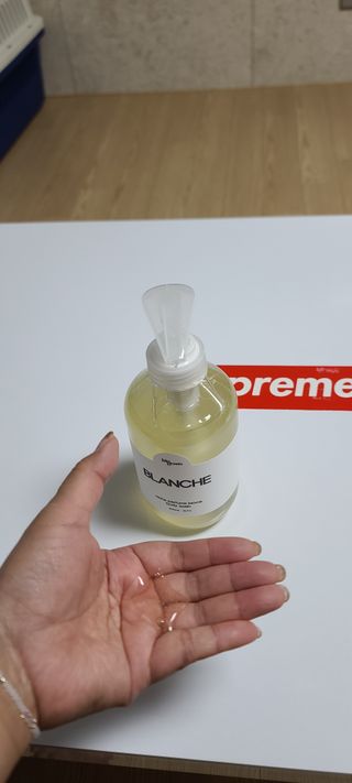 빅그린 니치 퍼퓸 바이옴바디워시 500ml(상탈, 블랙베리&베이, 블랑쉐 3종 중 택1) — 5점을 준 리뷰어가 2022년 7월 올린 사용 사진