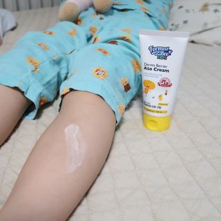 포멀비 키즈 더마베리어 아토 세트(크림 120ml+워시 300ml+스틱밤 18g) — 5점을 준 리뷰어가 2023년 10월 올린 사용 사진