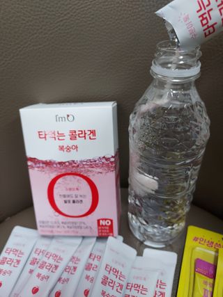 [음료수 대신 가능!]  빠르게 흡수되는 아임오 타먹는 콜라겐 1박스 — 5점을 준 리뷰어가 2023년 3월 올린 사용 사진