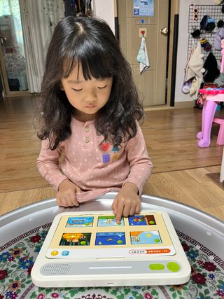 크레타탭 차세대 사고력 유아수학 학습기 페이퍼 태블릿 — 5점을 준 리뷰어가 2023년 12월 올린 사용 사진