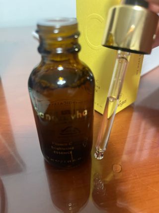 스킨큐어 산다화 비타민c 화이트닝 에센스 30ml — 5점을 준 리뷰어가 2023년 12월 올린 사용 사진