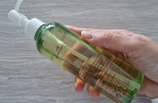 스킨큐어 산다화 순한 클렌징 동백 오일 200ml — 5점을 준 리뷰어가 2023년 4월 올린 사용 사진