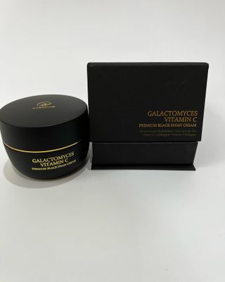 오투에니원 갈락토미세스 비타민 C 프리미엄 블랙스완 크림 50g — 5점을 준 리뷰어가 2022년 12월 올린 사용 사진