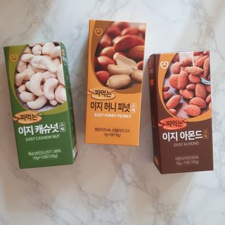 짜먹는 이지견과 짜먹는 이지아몬드, 짜먹는 이지허니피넛, 짜먹는 이지캐슈넛 각 10g X  10포 — 5점을 준 리뷰어가 2021년 1월 올린 사용 사진