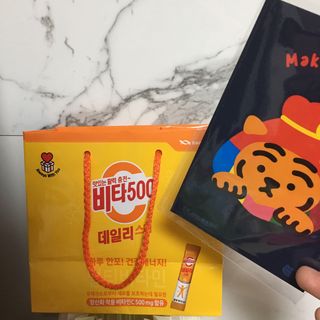 광동제약 [광동] 비타500데일리스틱 70포X2개 + 뚱랑이엽서 + 쇼핑백 증정 — 5점을 준 리뷰어가 2022년 1월 올린 사용 사진