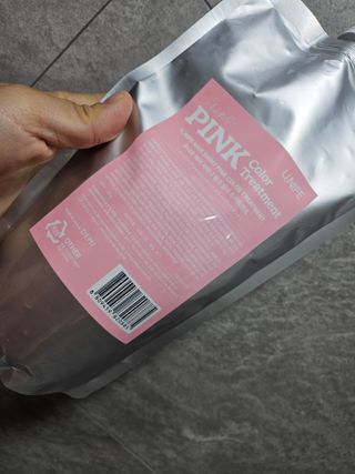 [유니프] 헤어 샤이니 핑크 컬러 트리트먼트 500g — 5점을 준 리뷰어가 2024년 4월 올린 사용 사진