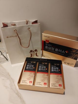 서울약사신협_투데이홍삼정플러스스틱_10g x 30포 — 5점을 준 리뷰어가 2021년 6월 올린 사용 사진