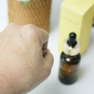 스킨큐어 산다화 비타민c 화이트닝 에센스 30ml — 5점을 준 리뷰어가 2021년 8월 올린 사용 사진