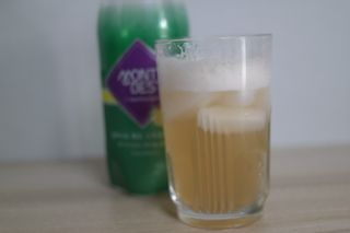 몽베스트 Montbest with Sparkling water Lemon OR Lime 20병(랜덤) — 4점을 준 리뷰어가 2021년 10월 올린 사용 사진