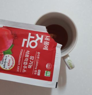 농업회사법인조은 유기농 석류 NFC 착즙주스 70ml 30포 — 5점을 준 리뷰어가 2021년 10월 올린 사용 사진