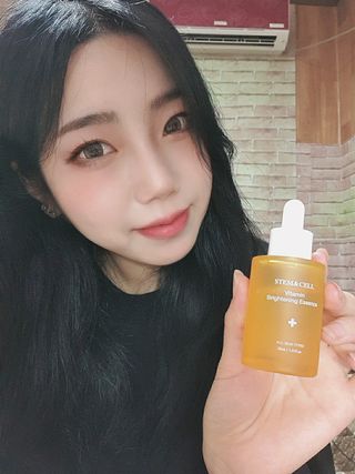 체르엠 스템앤셀 비타민 브라이트닝 에센스 30ml 1개 — 5점을 준 리뷰어가 2021년 10월 올린 사용 사진