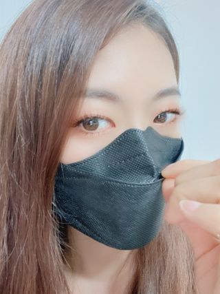 에버그린 순면 끈조절 KF80 마스크 - 화이트/블랙 컬러 대형 - 10매 — 5점을 준 리뷰어가 2021년 7월 올린 사용 사진