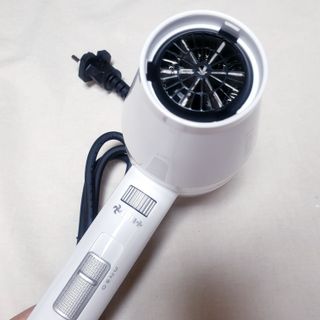 에프에이치아이코리아 마르세이유 사이클론 드라이기 — 5점을 준 리뷰어가 2021년 6월 올린 사용 사진
