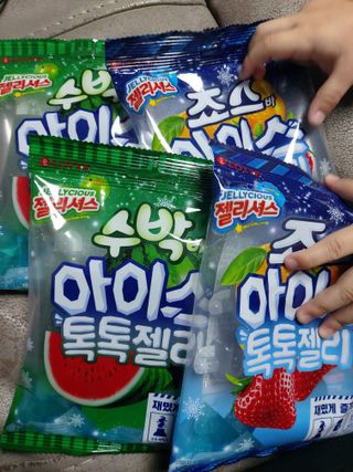 롯데제과 죠스바 아이스 톡톡 젤리 — 5점을 준 리뷰어가 2021년 10월 올린 사용 사진