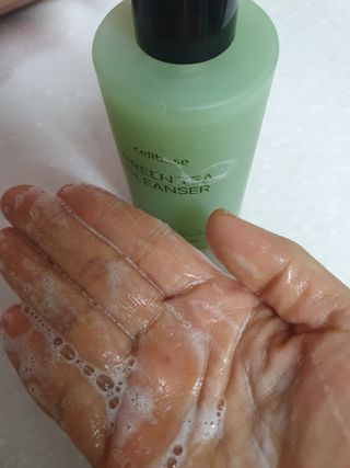 프리마인 메이크업과 들뜨는 각질까지 한방에 깐달걀로! 순하기까지한 셀베이스 그린티클렌저(200ml) — 5점을 준 리뷰어가 2023년 1월 올린 사용 사진