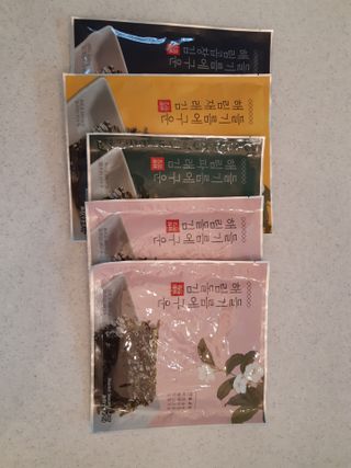 [해림맛김] 들기름에 구운 바삭바삭 김 4종 세트 + 1종 랜덤발송 총5개입 — 4점을 준 리뷰어가 2021년 2월 올린 사용 사진