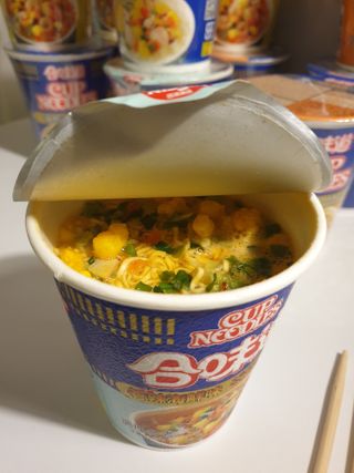 NISSIN 닛신 컵누들  4종 - 씨푸드오리지날, 씨푸드 스파이시, 씨푸드 커리, 씨푸드 XO소스 — 5점을 준 리뷰어가 2023년 1월 올린 사용 사진