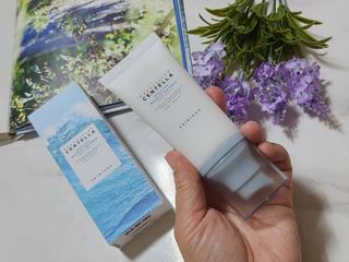 [스킨1004] 마다가스카르 센텔라 히알루-시카 워터핏 선세럼 50ml — 5점을 준 리뷰어가 2024년 5월 올린 사용 사진