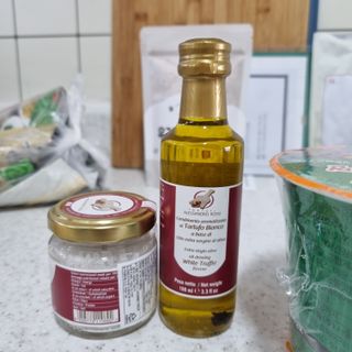 [딜리셔스코드] 타르투피 알레산드로 로시 트러플 소금 100g +트러플 오일 100ml set — 5점을 준 리뷰어가 2022년 6월 올린 사용 사진