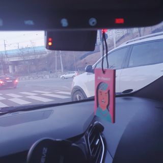 심폐소생소 [오늘도맑음] 차량용 악세사리 공기청정필터 이태리산 자동차용품 내부꾸미기 — 5점을 준 리뷰어가 2021년 12월 올린 사용 사진