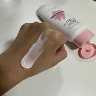 위시스 프리미엄 글루타치온  화이트닝 바디로션 — 4.5점을 준 리뷰어가 2023년 1월 올린 사용 사진