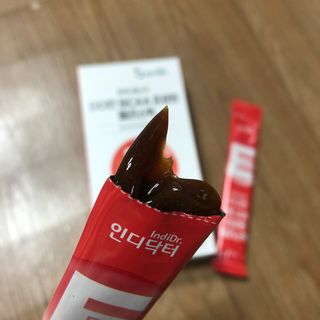 [인디닥터] 타이탄 BCAA 프로틴 젤리스틱 — 5점을 준 리뷰어가 2022년 5월 올린 사용 사진