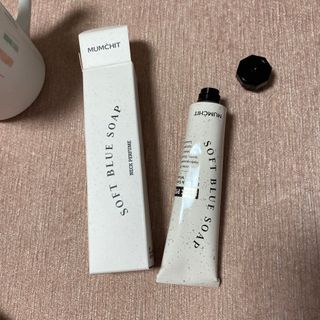 멈칫(MUMCHIT) 넥퍼퓸 NECKPERFUME 2가지 향 — 5점을 준 리뷰어가 2021년 11월 올린 사용 사진