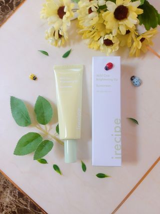 아이레시피 마일드시카 브라이트닝 업 선스크린 SPF50+ PA++++ — 5점을 준 리뷰어가 2023년 6월 올린 사용 사진