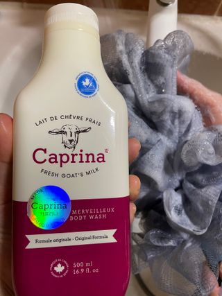 카프리나 프레쉬 산양밀크 어메이징 바디워시 500ml(오리지널향) — 5점을 준 리뷰어가 2023년 4월 올린 사용 사진