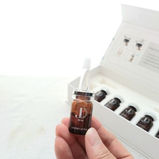 제이앤디바이오 앙코르 블랑 브라이트닝 앰플 — 5점을 준 리뷰어가 2022년 2월 올린 사용 사진