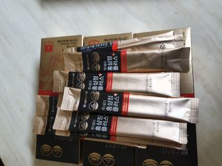 서울약사신협_투데이홍삼정플러스스틱_10g x 30포 — 5점을 준 리뷰어가 2020년 12월 올린 사용 사진