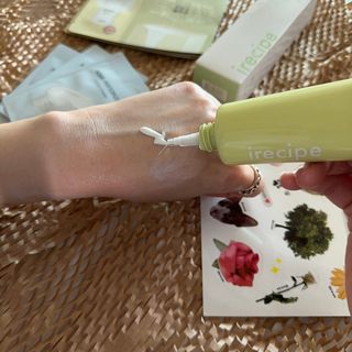 아이레시피 마일드시카 브라이트닝 업 선스크린 SPF50+ PA++++ — 3점을 준 리뷰어가 2023년 6월 올린 사용 사진