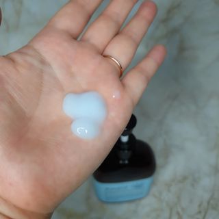 아미니 블루테라 바디로션 — 5점을 준 리뷰어가 2021년 7월 올린 사용 사진