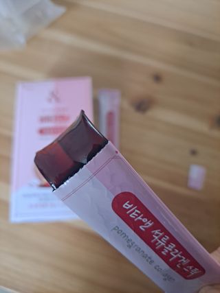 비타앤 석류콜라겐스틱 — 5점을 준 리뷰어가 2021년 4월 올린 사용 사진