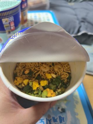 NISSIN 닛신 컵누들  4종 - 씨푸드오리지날, 씨푸드 스파이시, 씨푸드 커리, 씨푸드 XO소스 — 5점을 준 리뷰어가 2022년 12월 올린 사용 사진