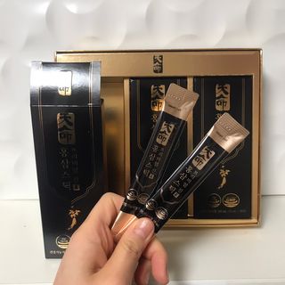 헬스업_천명진프리미엄홍삼스틱_10ml x 30포 — 5점을 준 리뷰어가 2021년 2월 올린 사용 사진