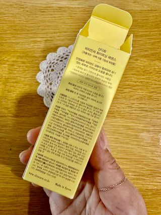 스킨큐어 산다화 비타민c 화이트닝 에센스 30ml — 4.5점을 준 리뷰어가 2023년 12월 올린 사용 사진