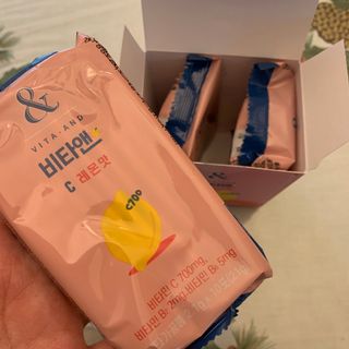 비타앤C 레몬맛, 망고맛 — 5점을 준 리뷰어가 2021년 5월 올린 사용 사진